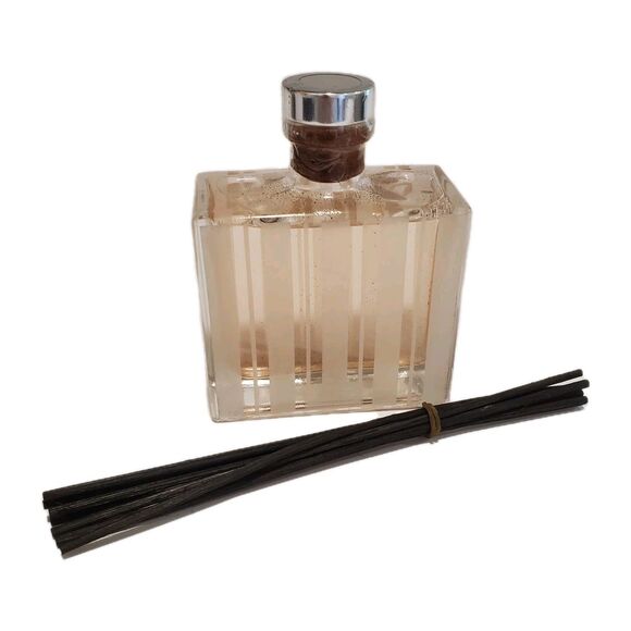 Nest Fragrances Sahara Spice Reed Diffuser 5.9 fl. oz. / 175 ml. New without box - Picture 1 of 4